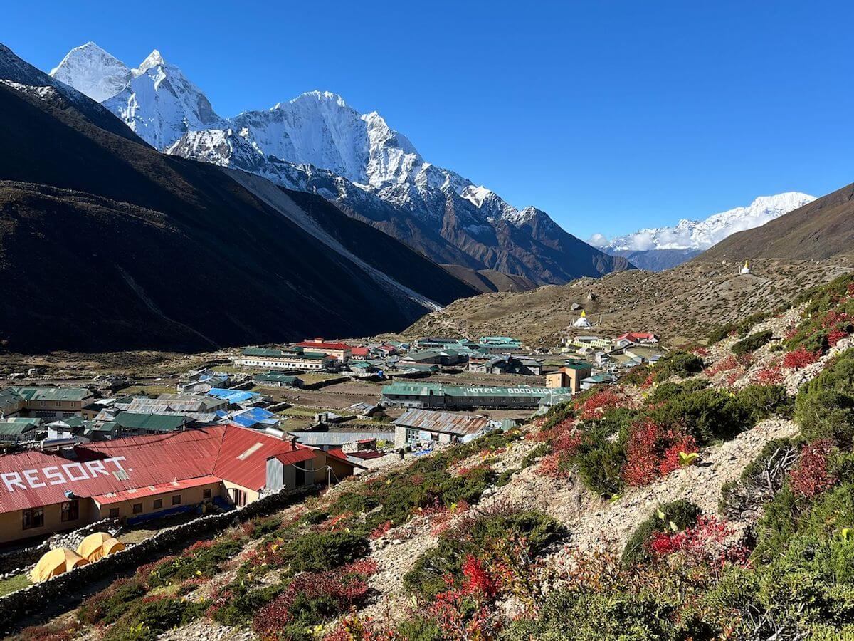 Hike to Dingboche from Tengboche
